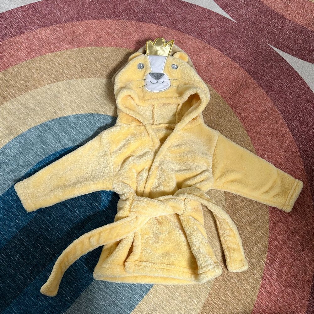 Hudson Baby Baby Boy Plush Animal Yellow Bathrobe, King Lion, 0-9 Months